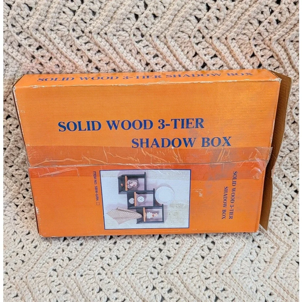Solid Wood 3-Tier Shadow Box Wall Display Shelf Oak Finish SBW-OAK New in Box